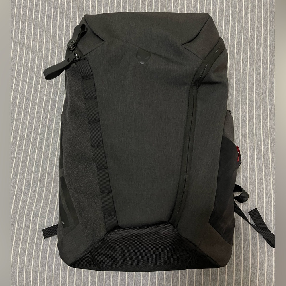 Dell mens gaming laptop backpack